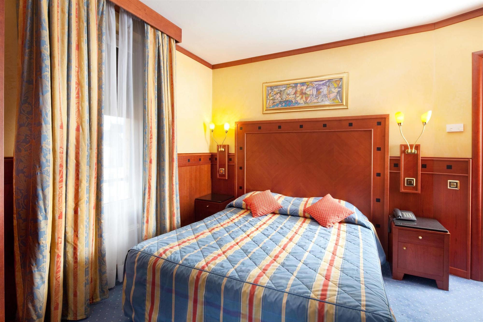 Hotel Strasbourg Женева Экстерьер фото