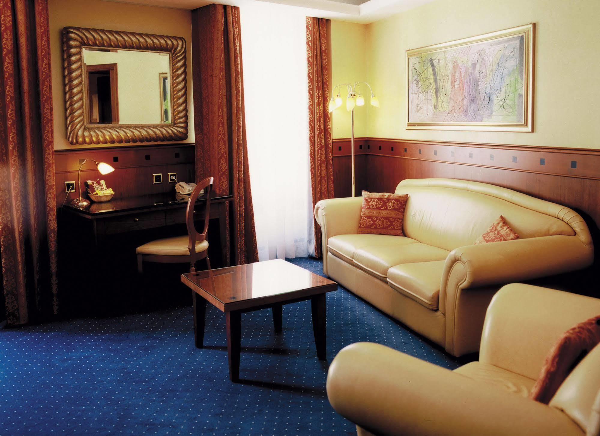 Hotel Strasbourg Женева Экстерьер фото